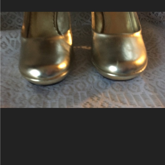 Anne Michelle Gold Platform Heels - Picture 4 of 8